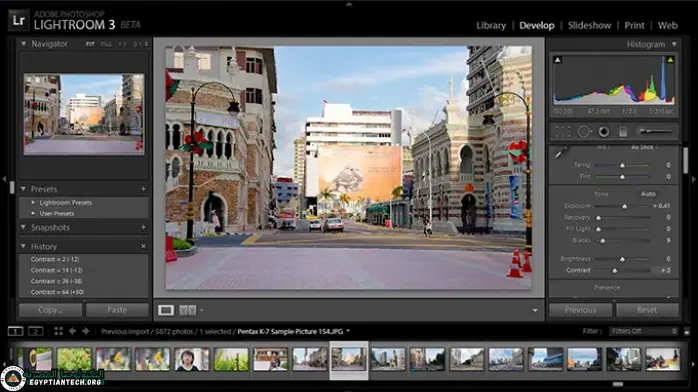 واجهة Adobe Lightroom تعرض أدوات وميزات تحرير الصور لتحسين الصور وإدارة مجموعات الصور
